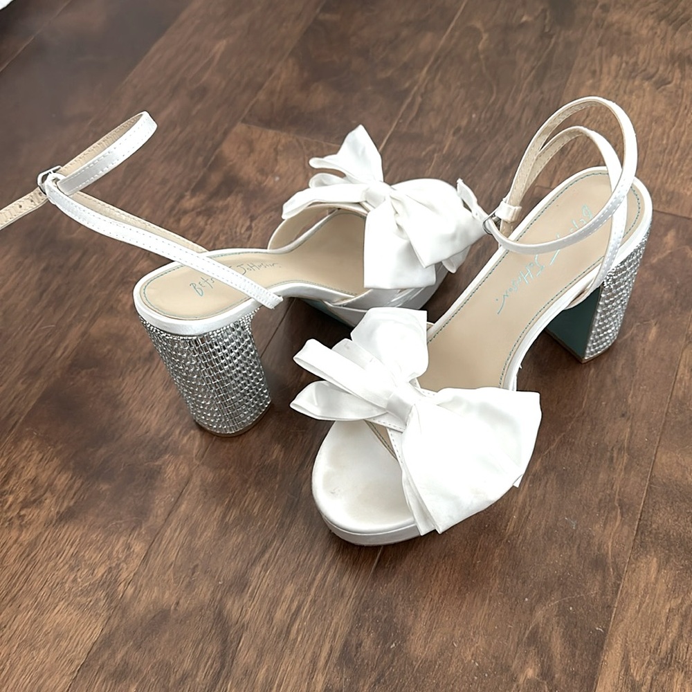 Betsey Johnson Maddy Platform Heel
